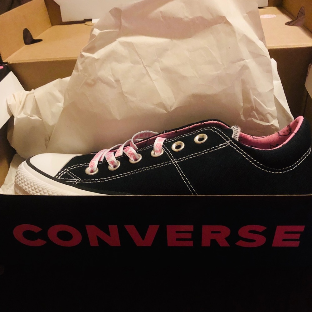 RARE Women’s Hello Kitty Converse